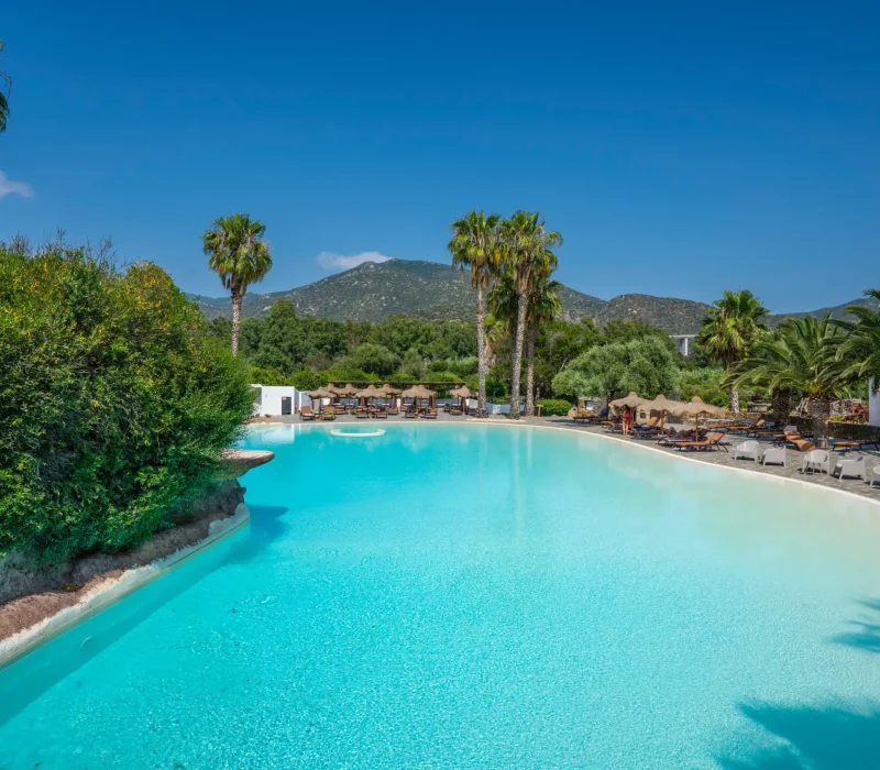 PISCINA TROPICALE IL MONASTERO